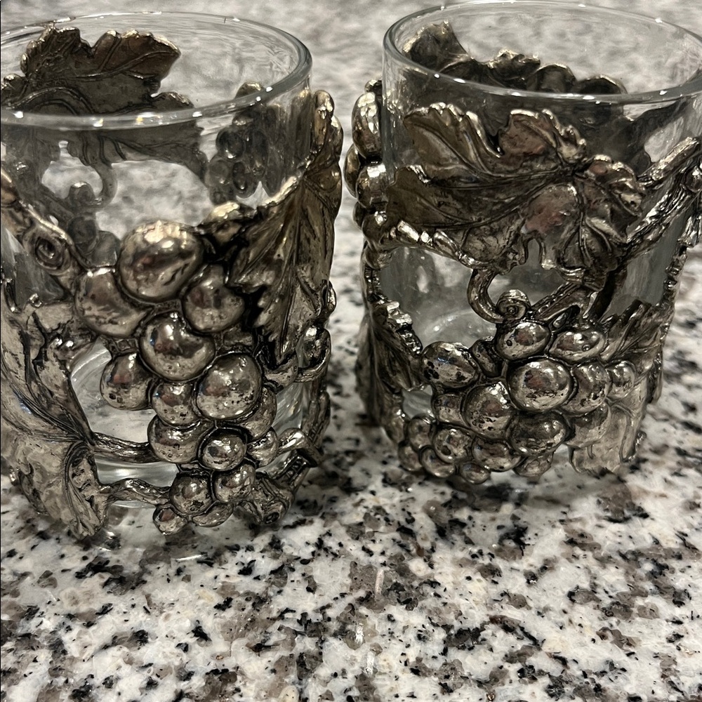 Arthur Court Grapes & leaves Votive Candle pair with glass inserts - Picture 5 of 5